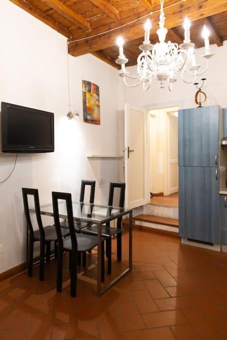 Appartamento Charming By Piazza Santo Spirito *
